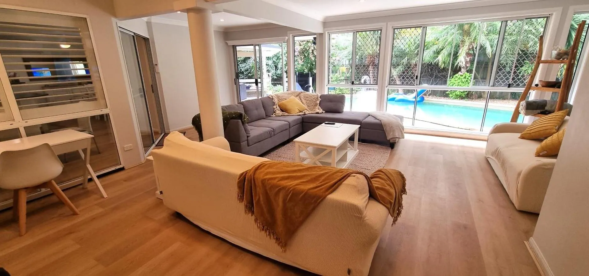 Holiday home Gold Coast 6 Bedroom House With Pool Australia