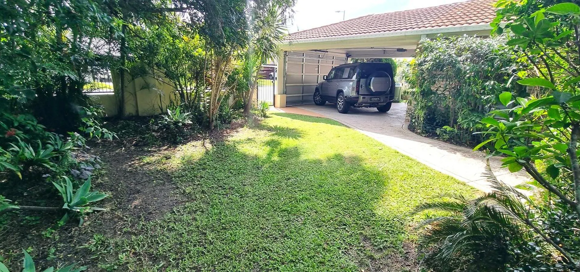 Gold Coast 6 Bedroom House With Pool